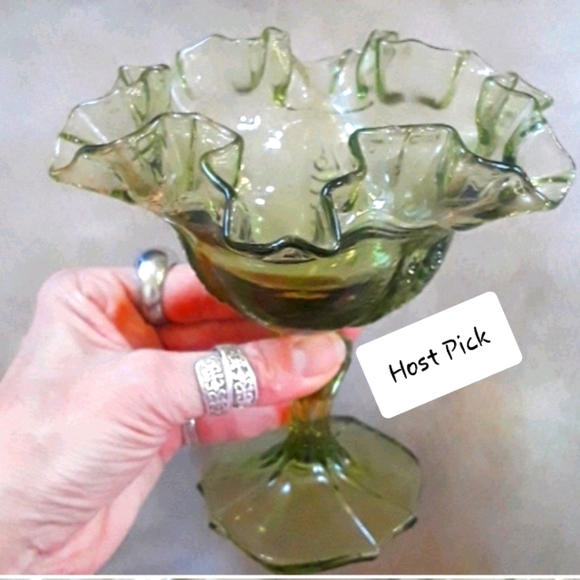 Other - Unique Vintage Green Glass Ruffled Candy Dish